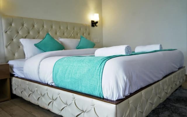 Char Machan Resorts