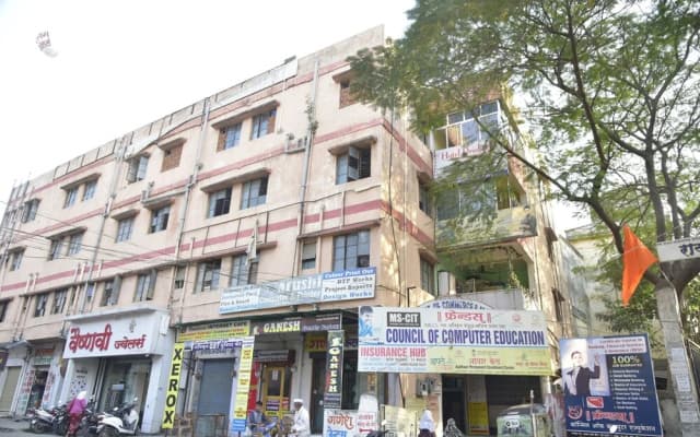 Hotel Drishti Inn