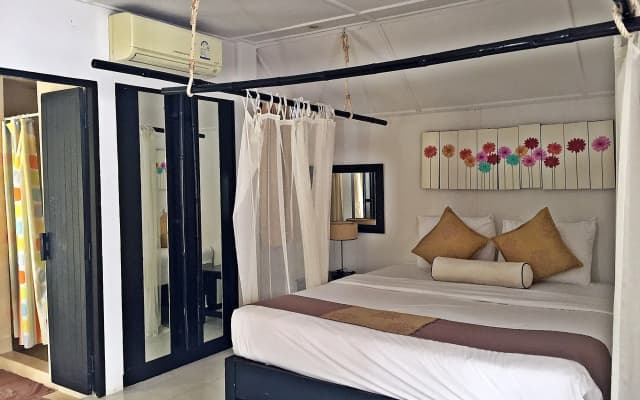 Lawana Escape Beach Resort