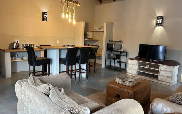 Leadwood Tree Safari Lodge