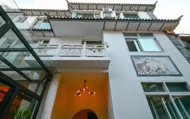 Chunfeng Shili Homestay (Dali Ancient City Branch)