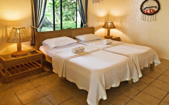 Easy Diving and Beach Resort