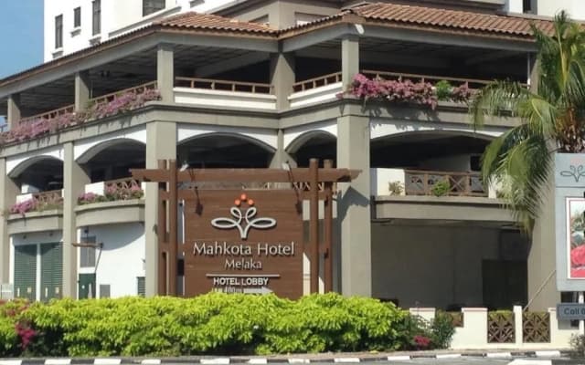 Ideal Mahkota Apartment