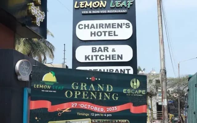Urban Stay Chairmen Hotel