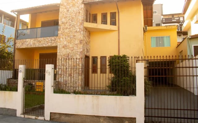 Casa na Praia da Vila em Imbituba a 30 metros da praia