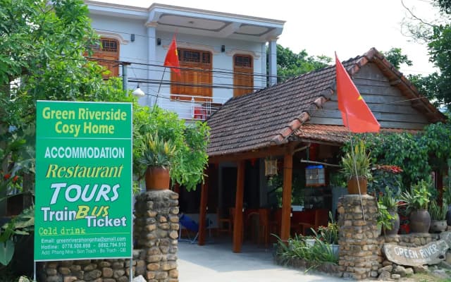 Green Riverside Cosy Home