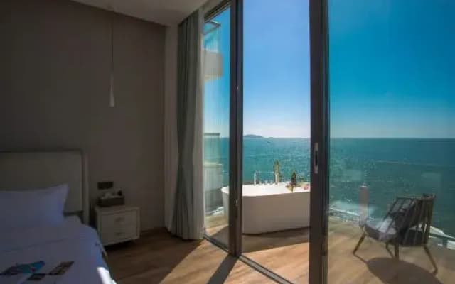 Sanya Shibu Coastal Seaview Homestay (SANTA LUCIA)