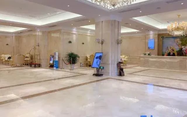 Vienna International Hotel (Guiyang Qingzhen Gaoyuan Mingzhu Junyueguoji)