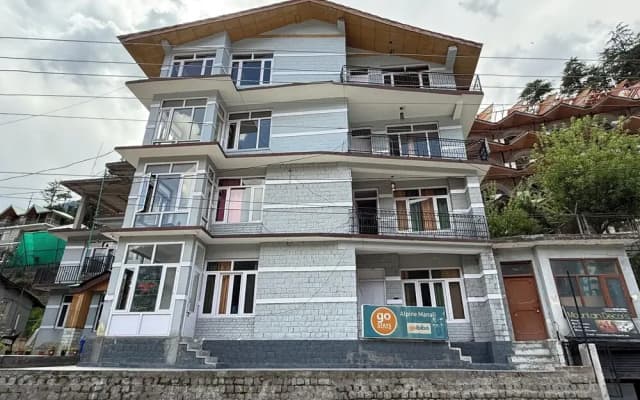 Hotel Alpine Himalayan View  Manali