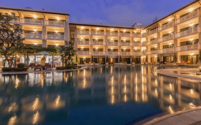 Thara Patong Beach Resort & Spa