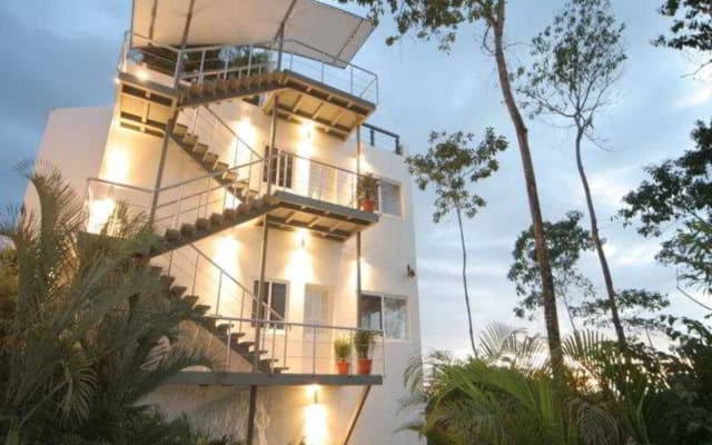 Gaia Hotel And Reserve