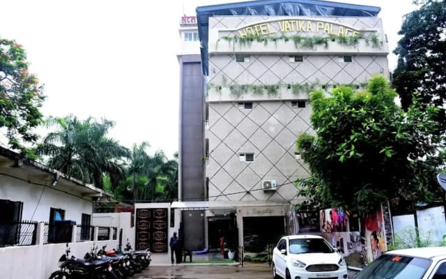 Hotel Vatika Palace Narmadapuram