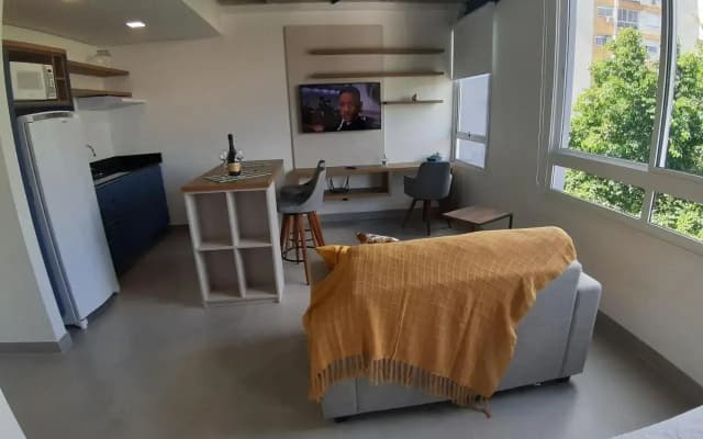 Studio contemporâneo em prédio novíssimo