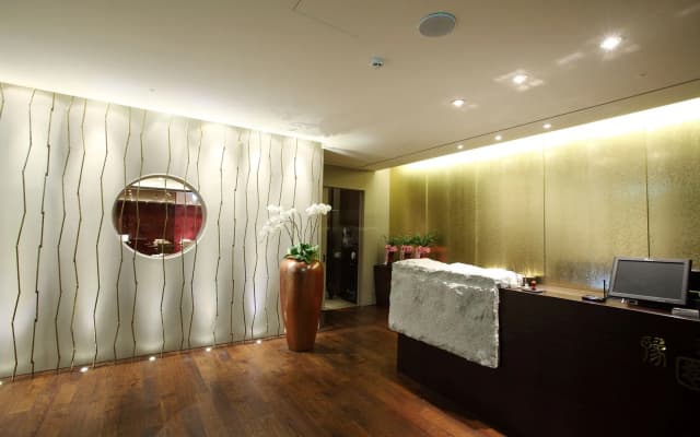 Hotel Hyundai by Lahan Ulsan
