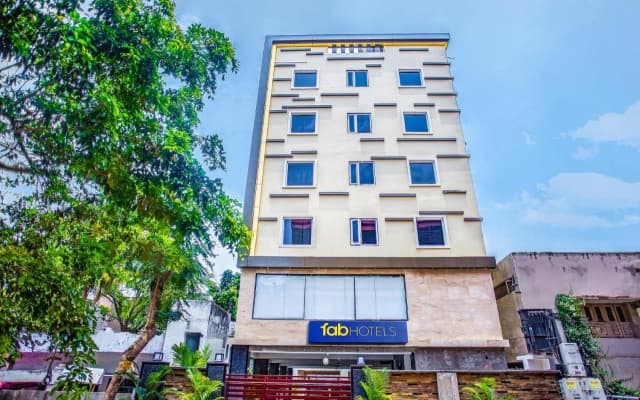 Fabhotel Rr Grand