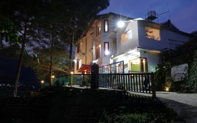 Treebo Vista Lago With Lake View