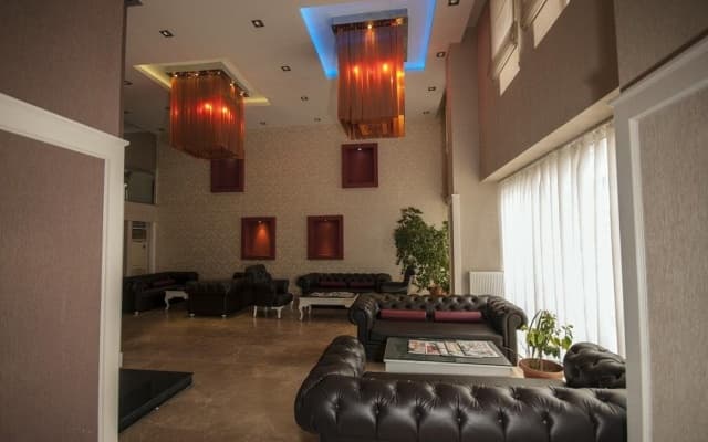 Saros Hotel