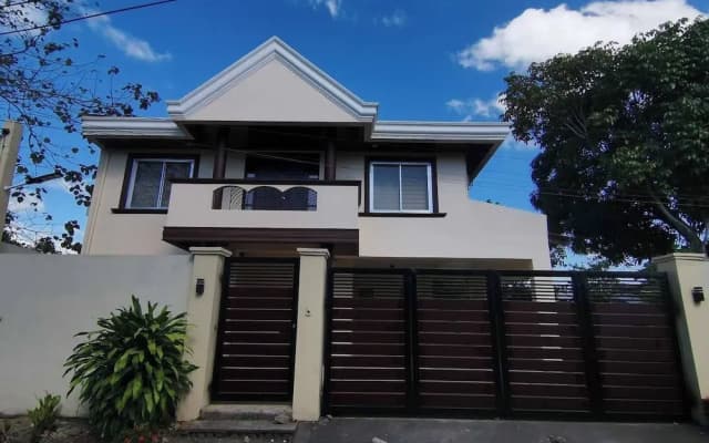 Cozy 3br Home Entry to Cwc, Pili Golf, Naga, Bicol