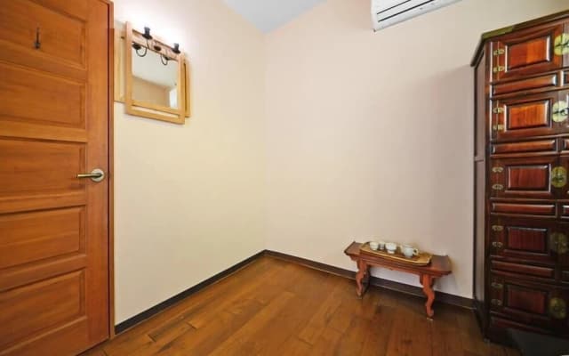Gyeongju Happy House Hanok