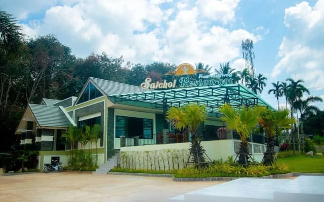 Saichon Grand View Resort