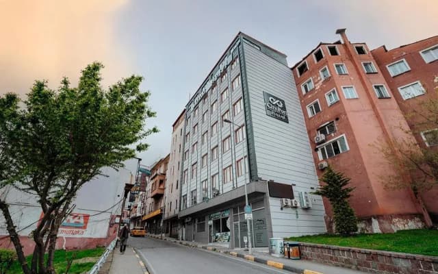 City Port Hotel