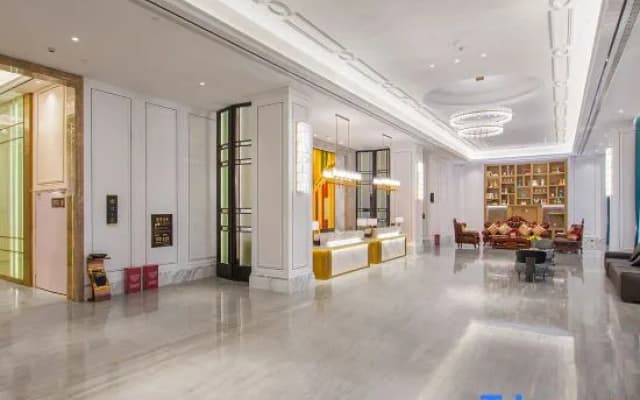 Vienna International Hotel Siam Luocheng
