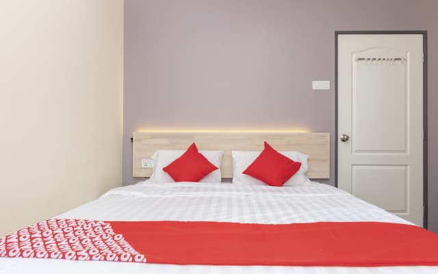 OYO 778 BMW 2 Hotel