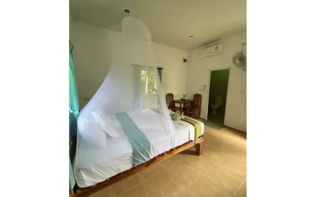 Khaosok Bamboo Huts Resort
