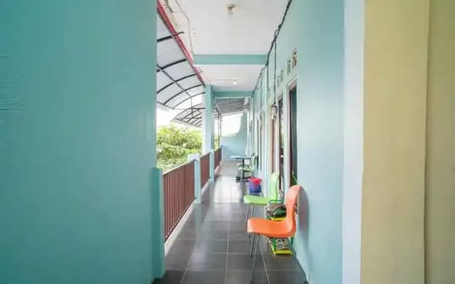 RedDoorz Syariah @ Jalan Bukit Kaminting 2