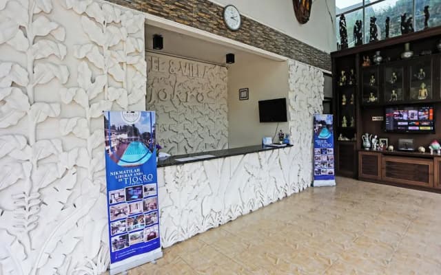 Hotel O Tjokro 3