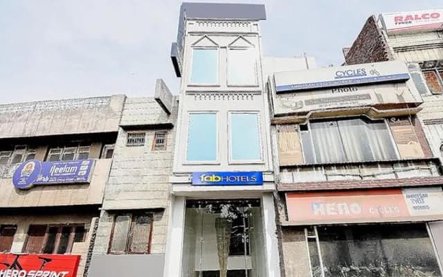Fabhotel Golden Home