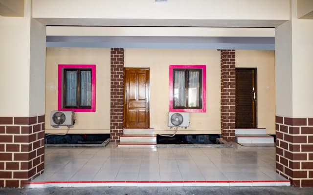 OYO 1706 Hotel H&w Solo