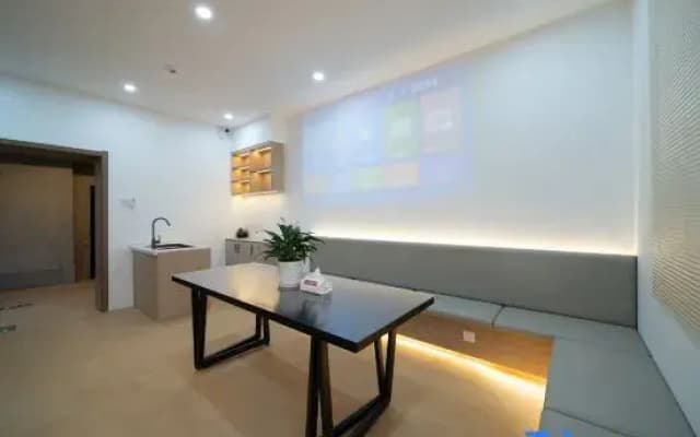Xingsu Youth Hostel (Hongshan Mall Branch of Municipal Traditional Chinese Medicine Hospital)