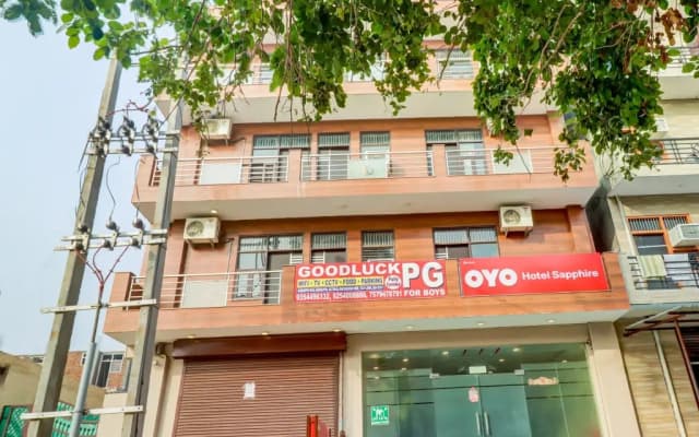 Hotel Sapphire by OYO Rooms