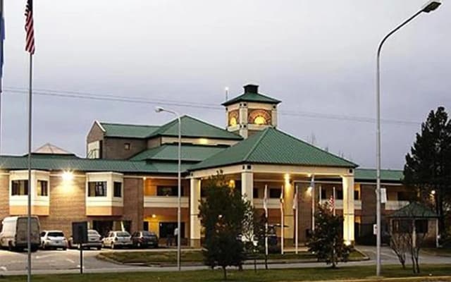 Land Express Neuquén Hotel