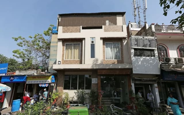 OYO 1807 Hotel Platinum Inn