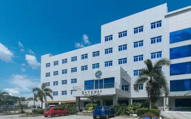 Iloilo Gateway Hotel and Suites by RedDoorz