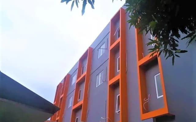 Giant Kost by ZUZU