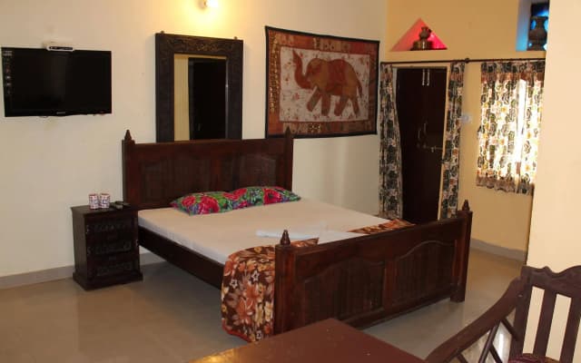 Kesar Heritage Guest House