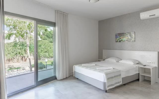 Zef Residence