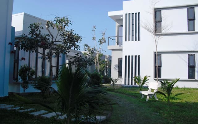 Van Nguyen Minihouse