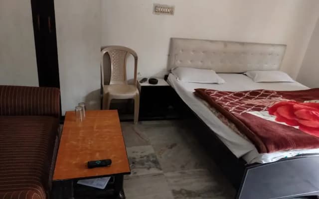 Shah Guest House Nainital by Goroomgo