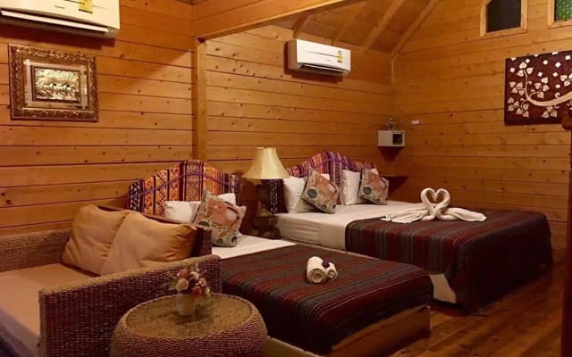 Loghome Boutique