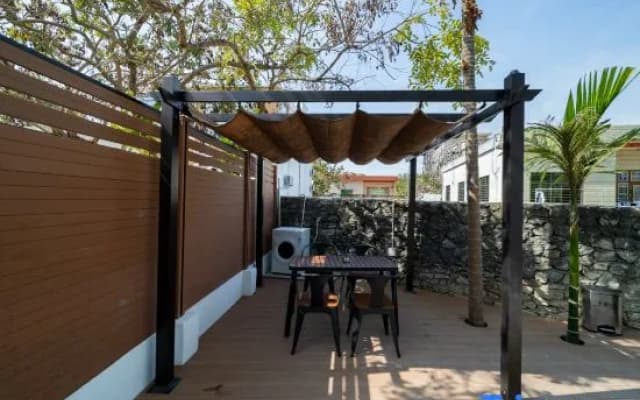 Sea View Plan Resort Courtyard