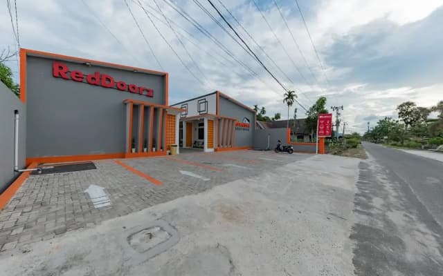 RedDoorz Plus at Orange Diponogoro Palangkaraya