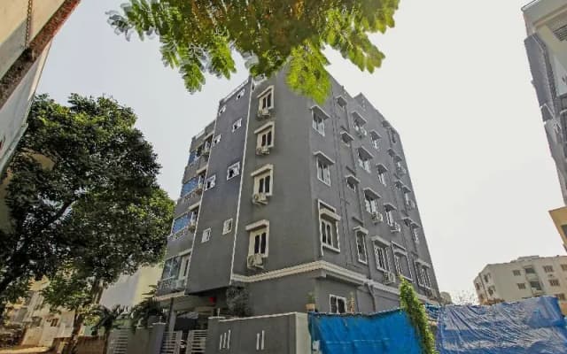 Vennela Residency by OYO Rooms