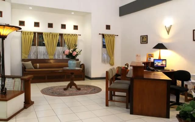 Rumah Asri Bed And Breakfast