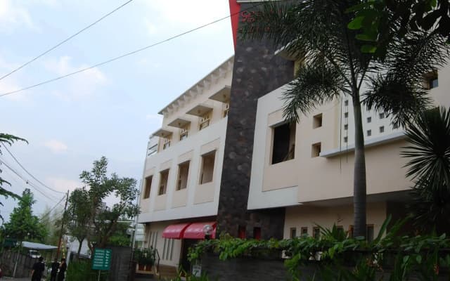 The Cherry Homes Hotel and Residence