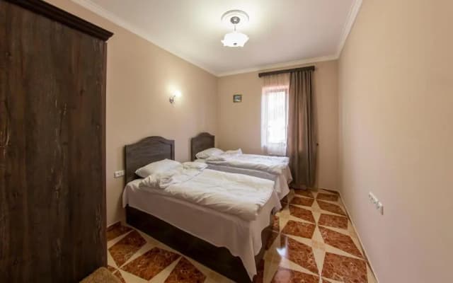 Tsaghkadzor Inn