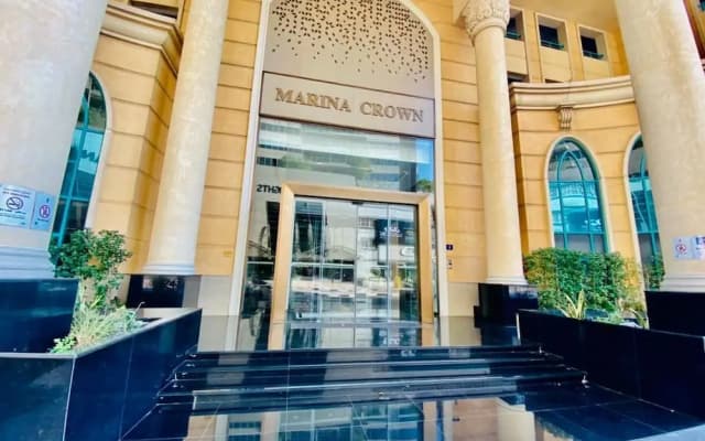 Marina Crown Hostel for Girls